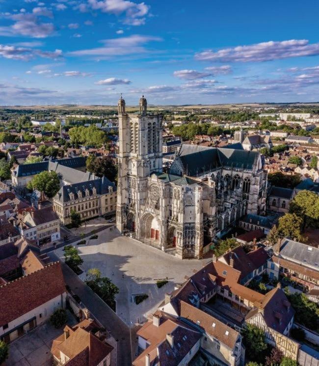 Appartement Coeur De Troyes Kültér fotó